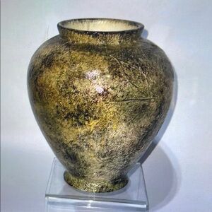 Elegant Textured Vase